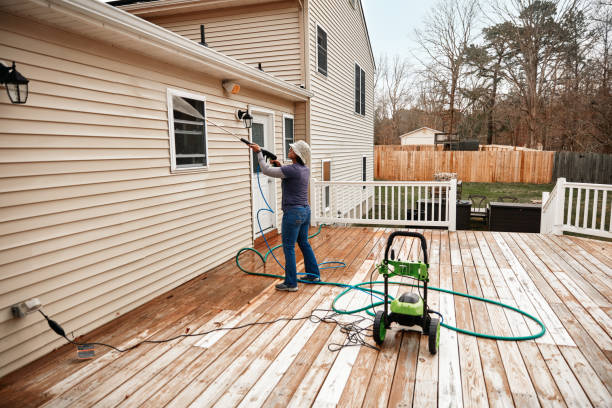Best Garage Pressure Washing  in Centralia, WA