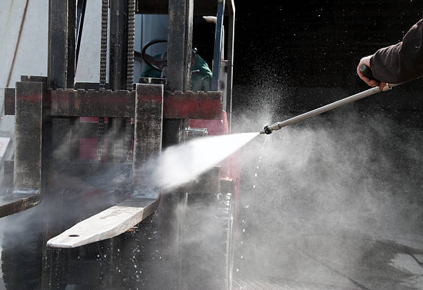 Best Roof Pressure Washing  in Centralia, WA